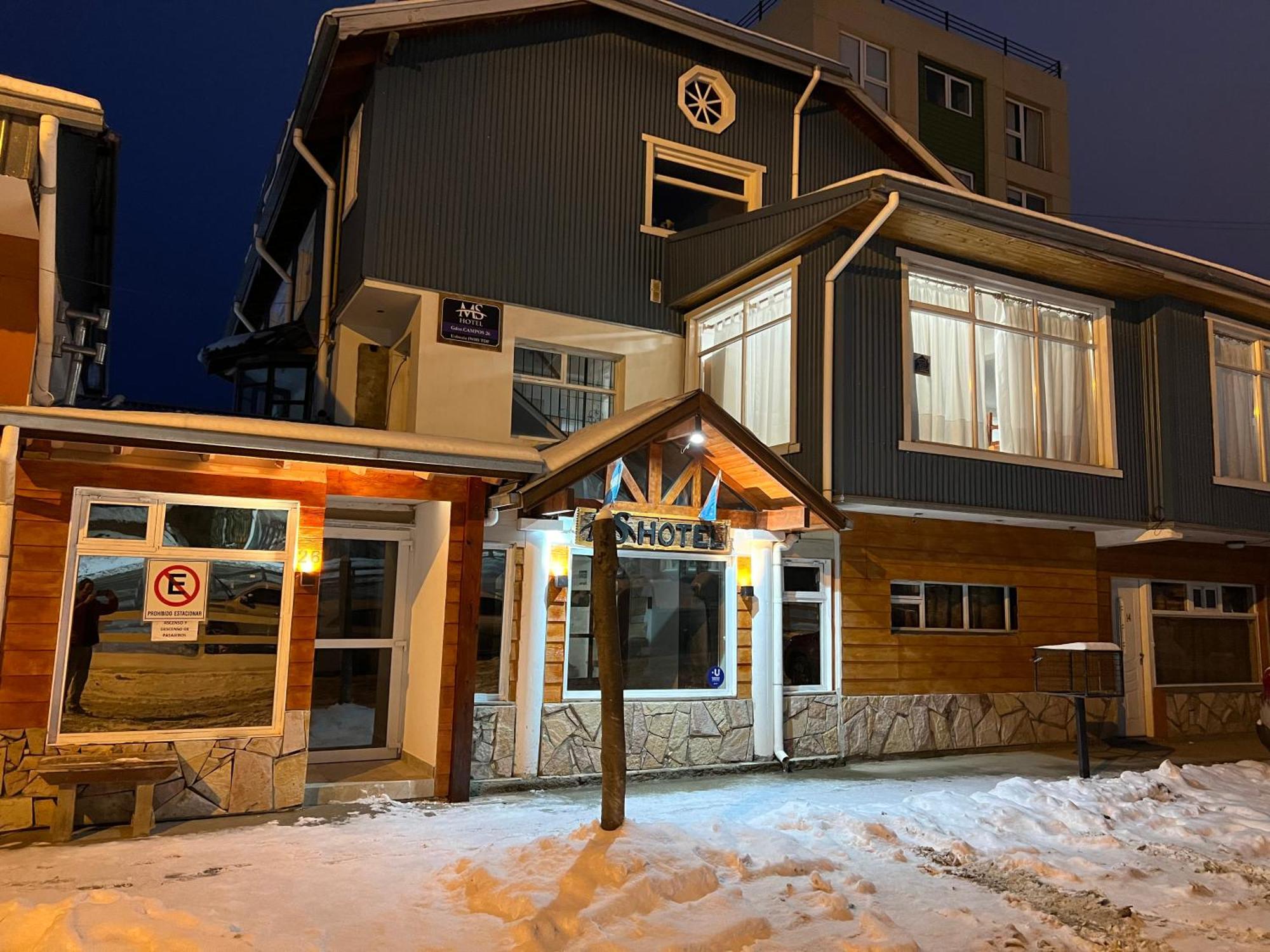 Ms Hotel Campos 26 Ushuaia Buitenkant foto